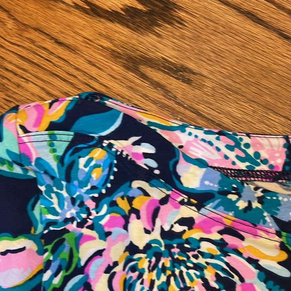 Lilly Pulitzer Aleah Long Seeved Top in High Tide Navy She's Got Sol M&L NWT - Picture 5 of 9